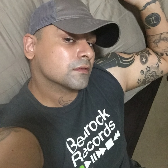 Meet your Posher, Jorge - Picture 6 of 8